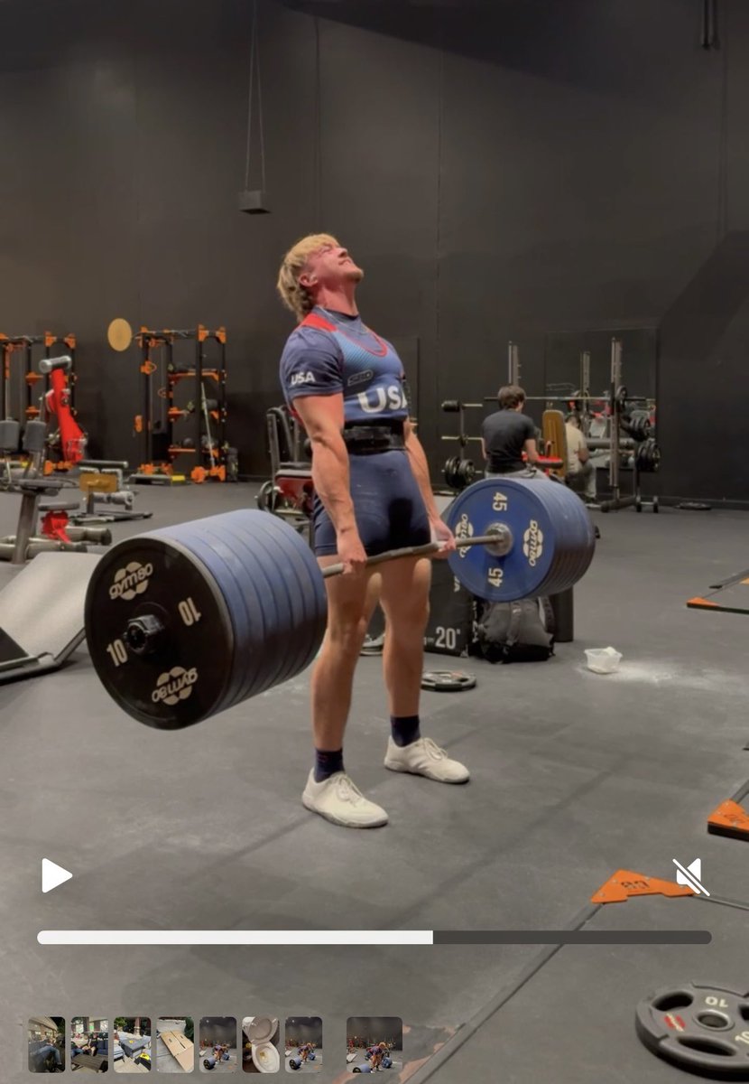 AustinWilson92's tweet image. Just deadlifted 695.
My new USA Powerlifting singlet gives me power.
@WakelandFTball
@WHSFBRecruiting
It’s so good X wouldn’t even accept the video. So here’s a still.