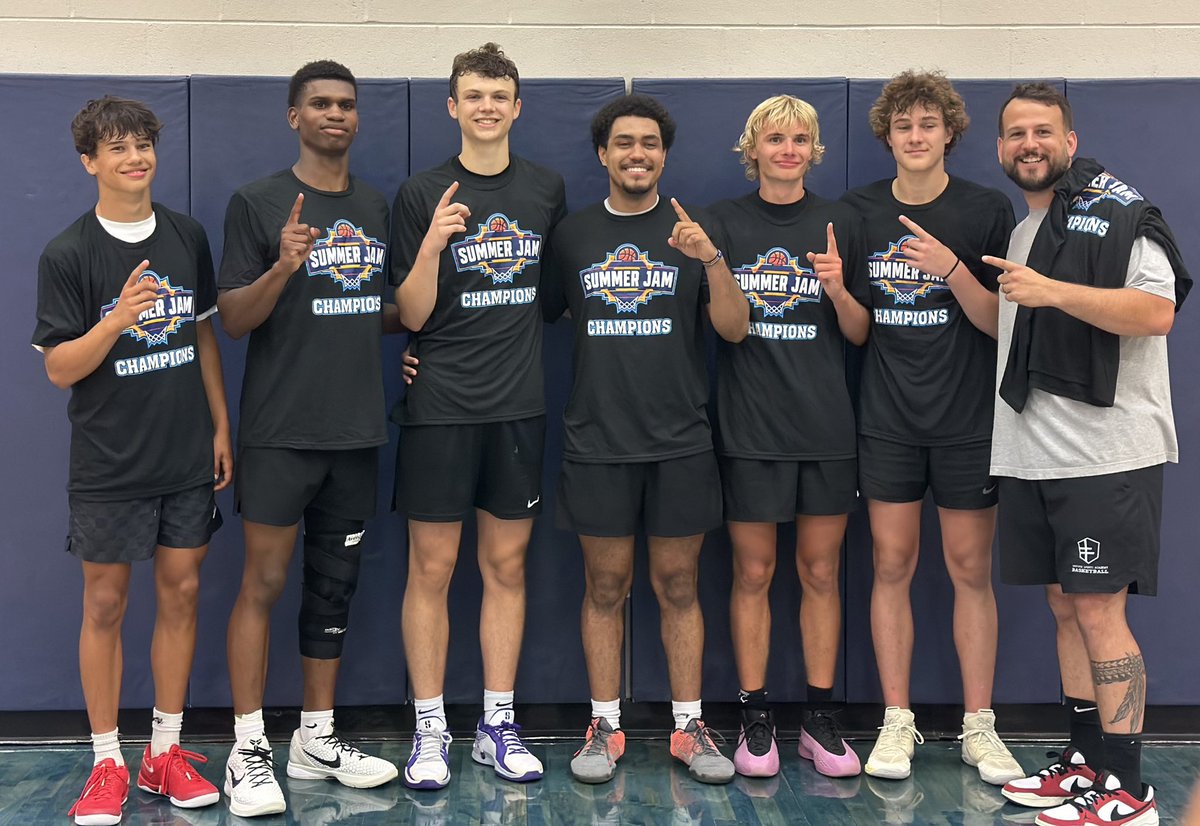 ⚠️🔥🚨CHAMPIONS🚨🔥⚠️

These boys and several others not pictured competed their butts off all summer. Finishing 9-1 defeating the always tough SV Cossacks in the championship. 

#GoWatchdogs #WatchDogWay #FAMILY #Brotherhood #SDPreps