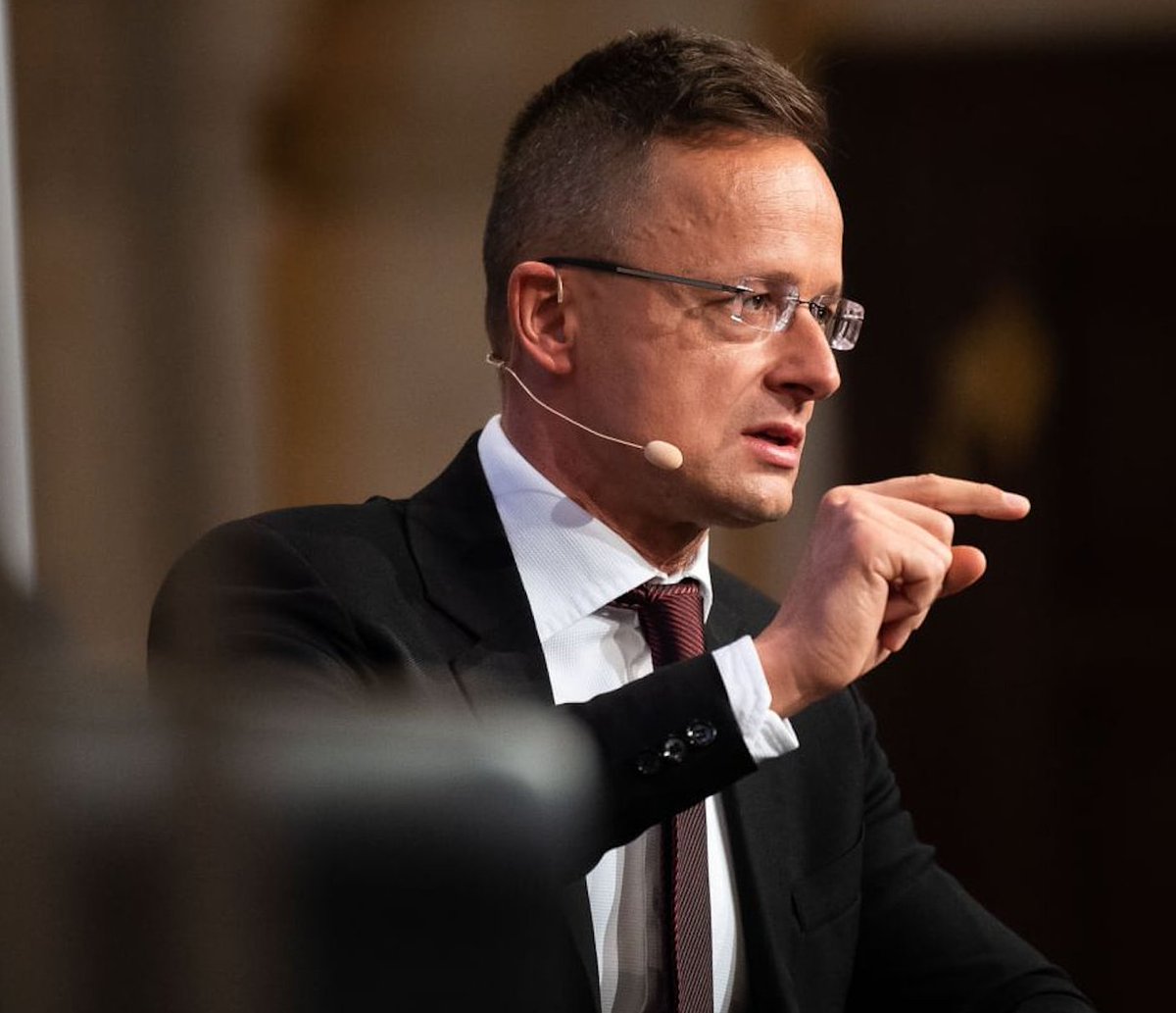 HungaryBased's tweet image. "Hungary Will Not Finance U.S. Weapons for Ukraine."
-Szijjártó Péter, Hungarian Foreign Minister 🇭🇺