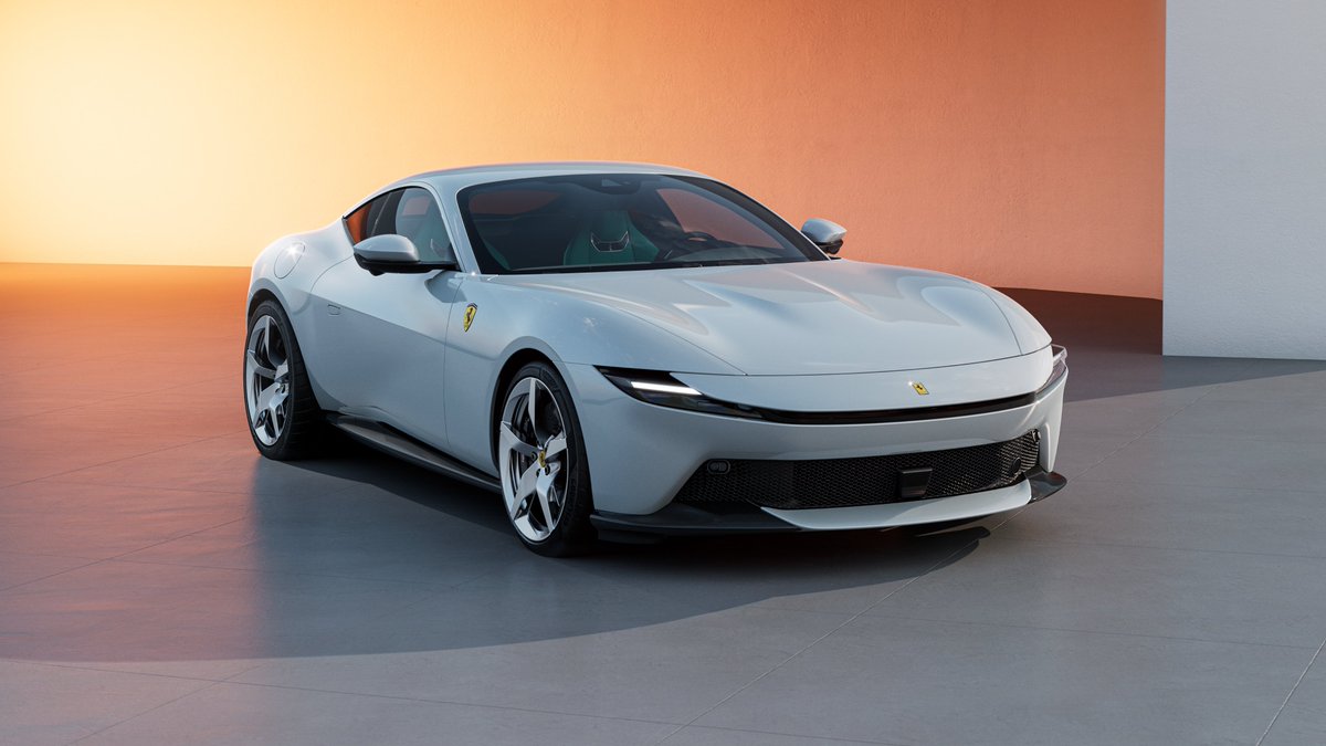 Bianco Artico wraps the #FerrariAmalfi like a whisper before thunder

#Ferrari #Amalfi