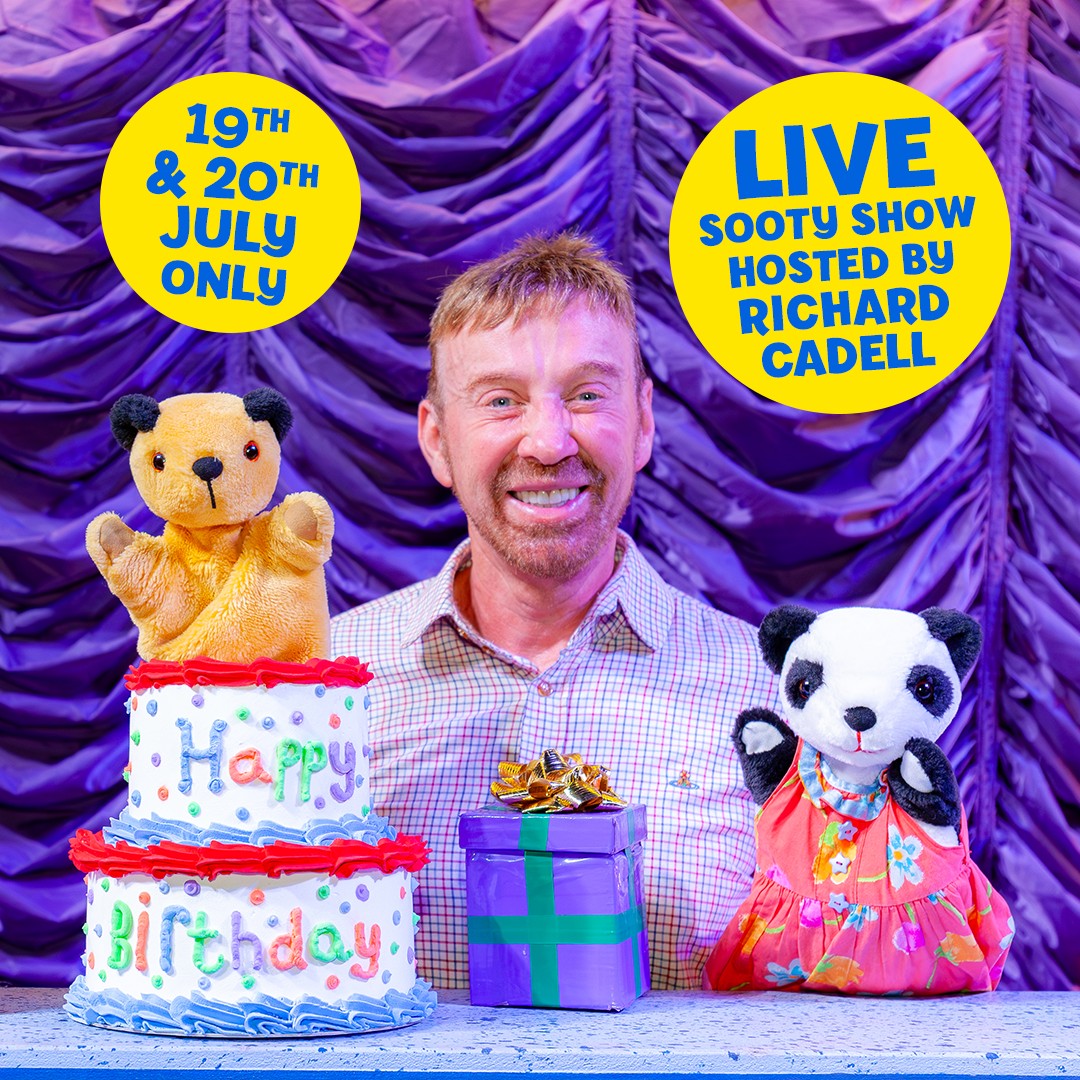 Sootyandco's tweet image. Don't forget that Richard will be appearing at Sooty Land @CrealyResort this weekend, celebrating our favourite bear's 77th birthday!
Book your tickets here >> crealy.co.uk/events/sootys-…