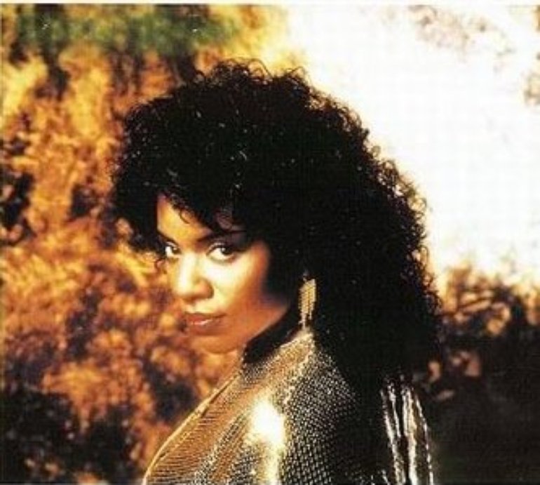 00_injustice's tweet image. gloria gaynor 💫💿