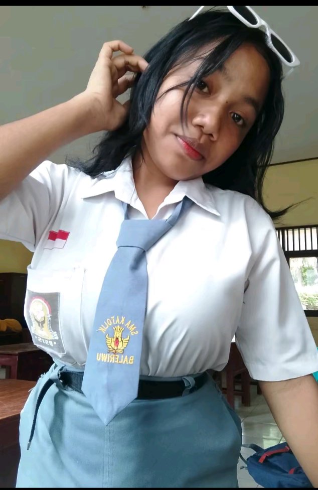 Ot mingan qiz porno video Onlayn sevishganlar porno