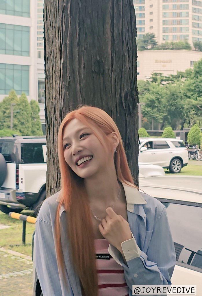 JOYREVEDIVE's tweet image. 250716 💚JOY💚
#RedVelvet  #레드벨벳  #조이 #JOY #동물농장