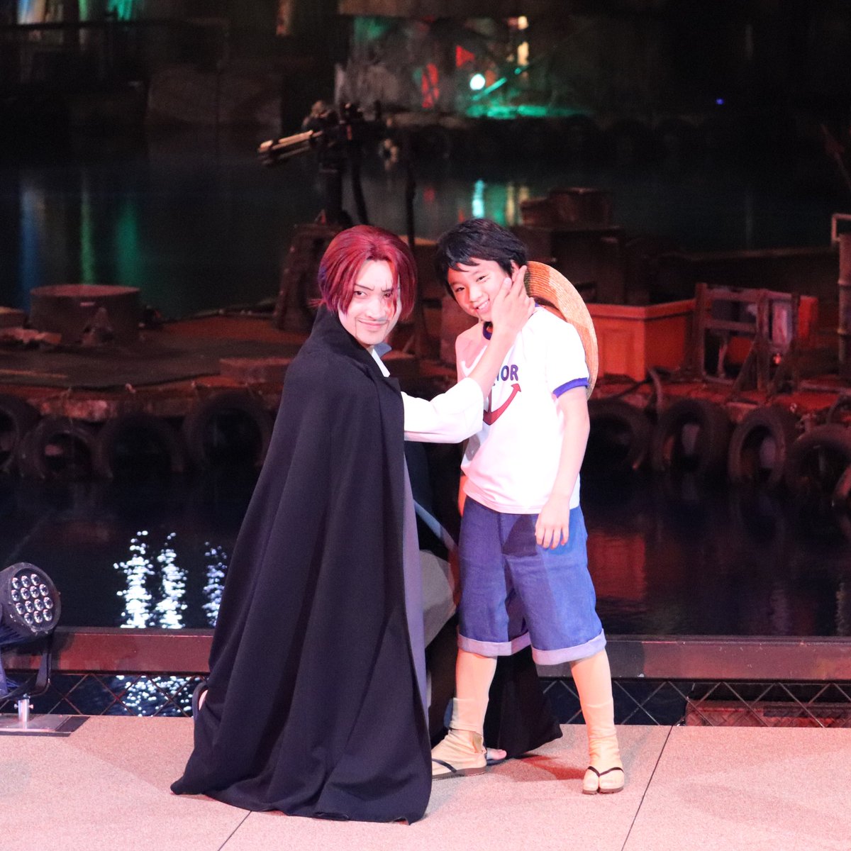 プレショ

シャンクス
子ルフィ

7/12