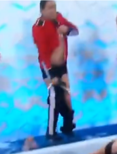 o marquito ja tava se preparando para a punheta mas lembrou que tava sendo gravado