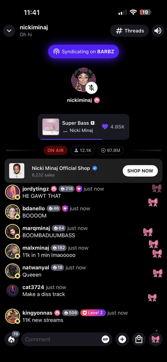 redrubyiconic's tweet image. Here Queen