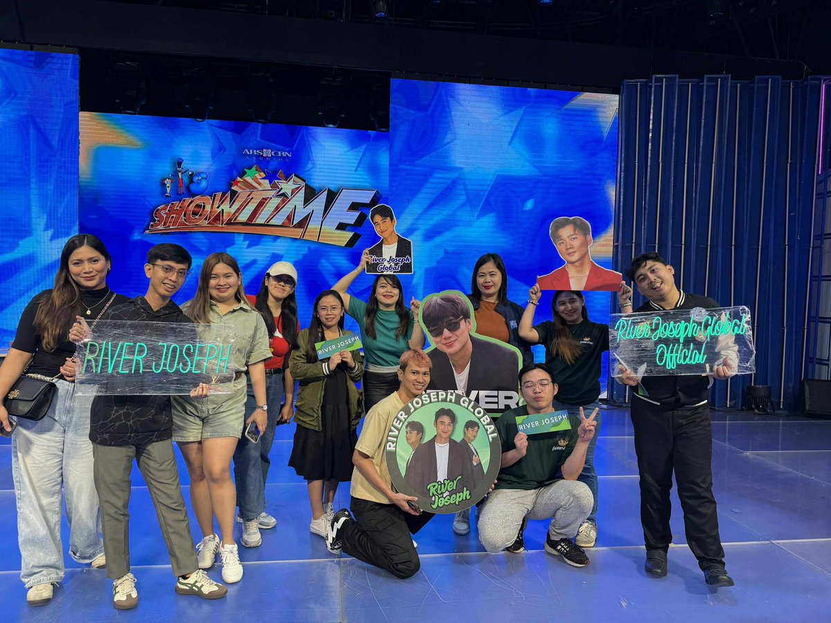 TeamRiverTrends's tweet photo. Let's go River! Let's go Global 💚
Team Live is already there to cheer River 🫶 https://t.co/UZktGUHXdP
