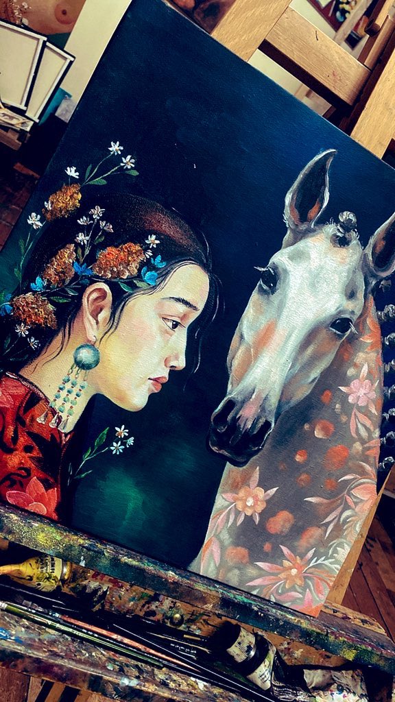 Нз чинь талх хийж бвал худалдаад ав гд бдым бж юм болгон др чи л нэг зураг өг гхийн😑Талхчин болсон бол арай амар ч юмуу.Энэ зураг минь бас бэлгэнд явах болчих юмаа.Бараг хатаж ч амжаагүй бгамсан😑Жаахан горойгоод бгаа ч өгдөг л бхдаа