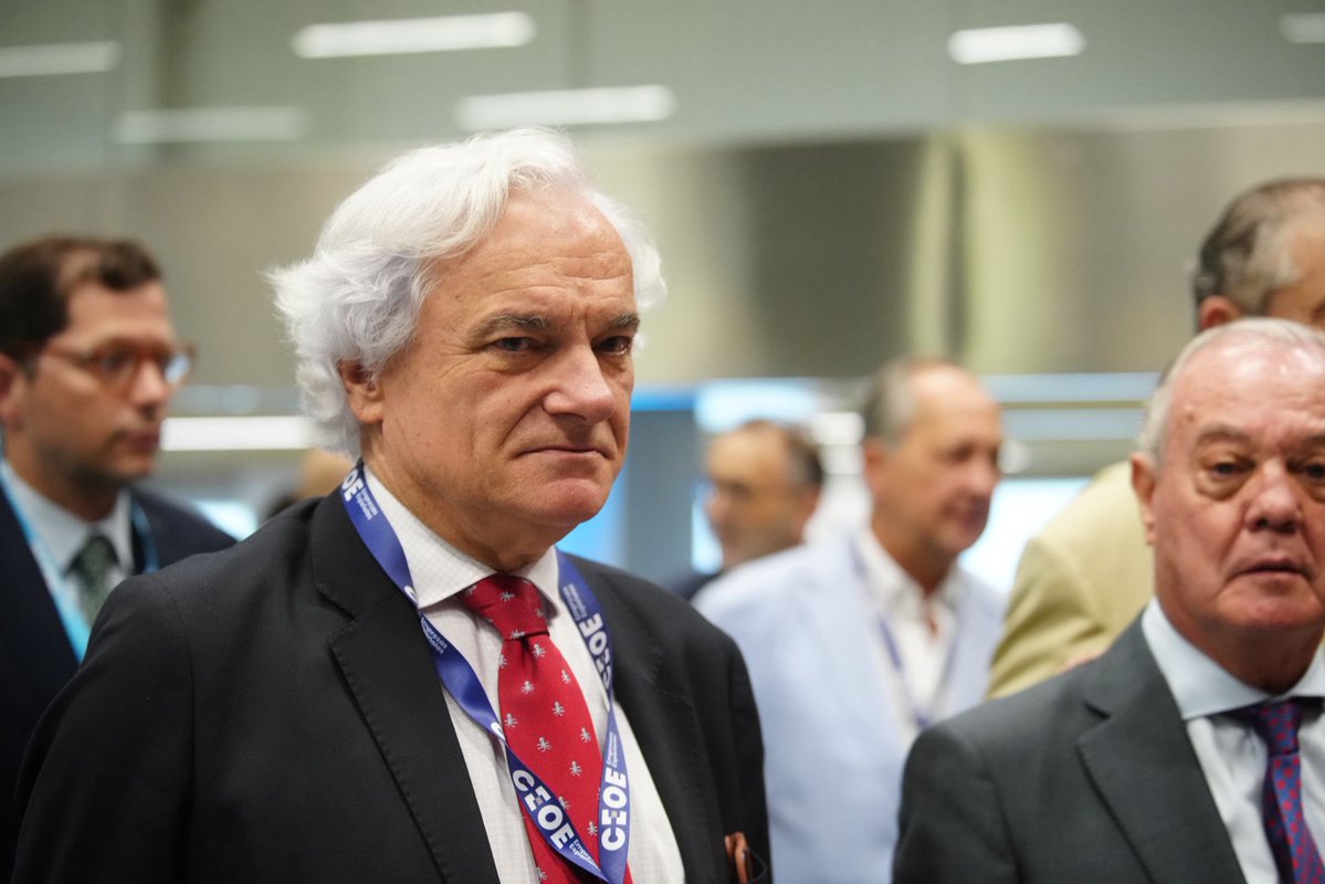 _CEIM_'s tweet image. 📍 El presidente de @_CEIM_ y vicepresidente primero de @CEOE_ES @mgarridocierva participa en la #AsambleaGeneral de #CEOE
👇👇