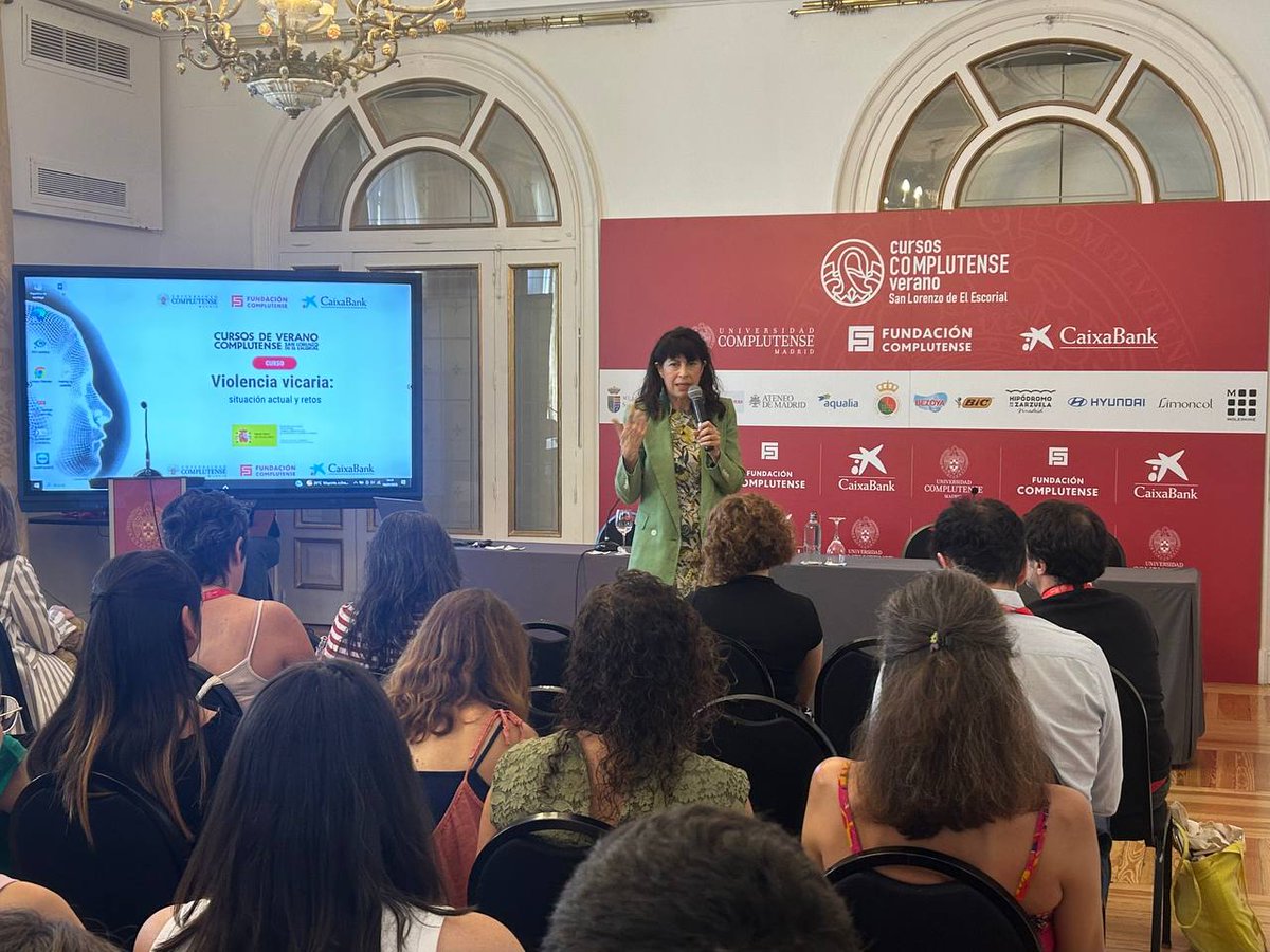 Delegación del Gob. contra la Violencia de Género (@delgobvg) on Twitter photo 📣 Comienza el curso “Violencia vicaria: situación actual y retos" de <a href="/CursosVeranoUCM/">Cursos de Verano UCM</a>
🗣️ Inaugura la ministra de Igualdad, <a href="/_anaredondo_/">Ana Redondo</a>
🔗 Consulta el programa completo: cursosdeverano.ucm.es/programacion/c…
📍San Lorenzo de El Escorial
#ViolenciaVicaria #CursosVeranoUCM 📣 Comienza el curso “Violencia vicaria: situación actual y retos" de <a href="/CursosVeranoUCM/">Cursos de Verano UCM</a>
🗣️ Inaugura la ministra de Igualdad, <a href="/_anaredondo_/">Ana Redondo</a>
🔗 Consulta el programa completo: cursosdeverano.ucm.es/programacion/c…
📍San Lorenzo de El Escorial
#ViolenciaVicaria #CursosVeranoUCM