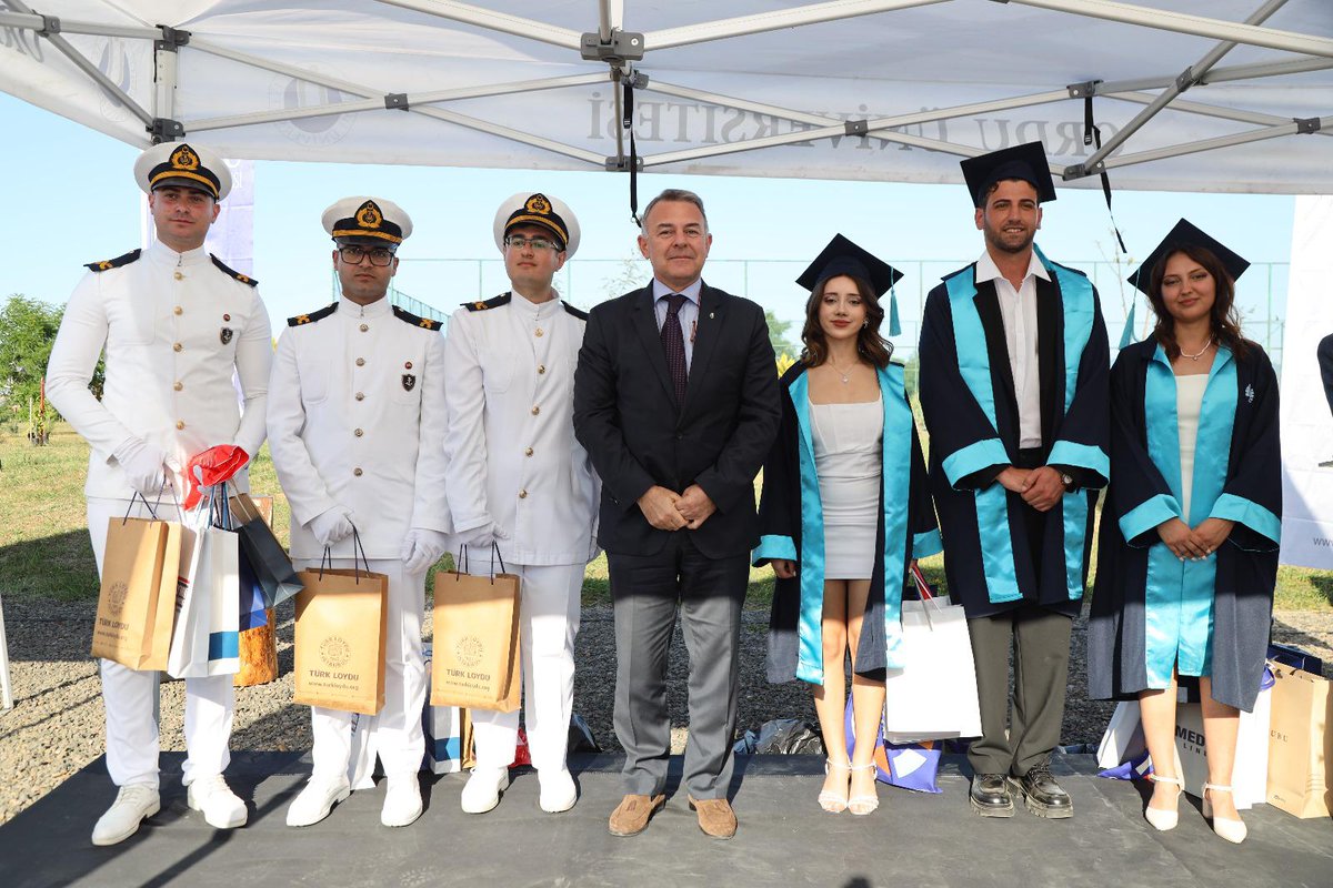 Ordu Üniversitesi Fatsa Deniz Bilimleri Fakültesi 2024-2025 Yılı Mezuniyet Törenine Türk Loydu Vakfı’nı temsilen Vakıf Yönetim Kurulu Üyesi Sn. Osman Kahraman ve Vakıf Yönetim Kurulu Üyesi Sn. Ufuk Teker katılım sağladı.