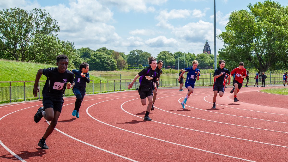EducateMag's tweet image. Liverpool secondary school sports stars shine in athletics competition hosted by @Liverpool_SSP 🏃

22 Liverpool-based secondary schools descended upon Wavertree Athletics Centre to compete in a variety of events. 

Read more 👉 tinyurl.com/3ddem3tw