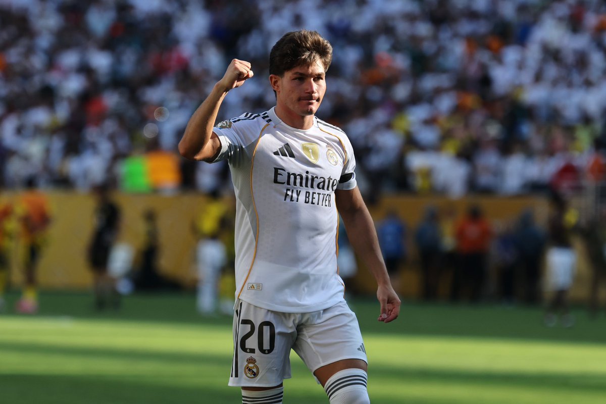 🚨 𝗟’𝗔𝗖 𝗠𝗜𝗟𝗔𝗡 𝗩𝗘𝗨𝗧 𝗙𝗥𝗔𝗡 𝗚𝗔𝗥𝗖𝗜𝗔 🇪🇸 ! ❤️🖤

Le Real Madrid évalue son joueur à 20 M€. 💰

🗞️ <a href="/86_longo/">Daniele Longo</a>