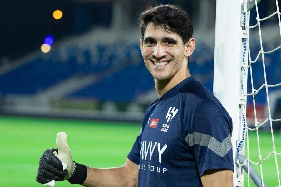 onzedatlas's tweet image. Une prolongation de contrat pour Bounou… le Gardien marocain prolonge jusqu’en 2027 avec Al Hilal.
