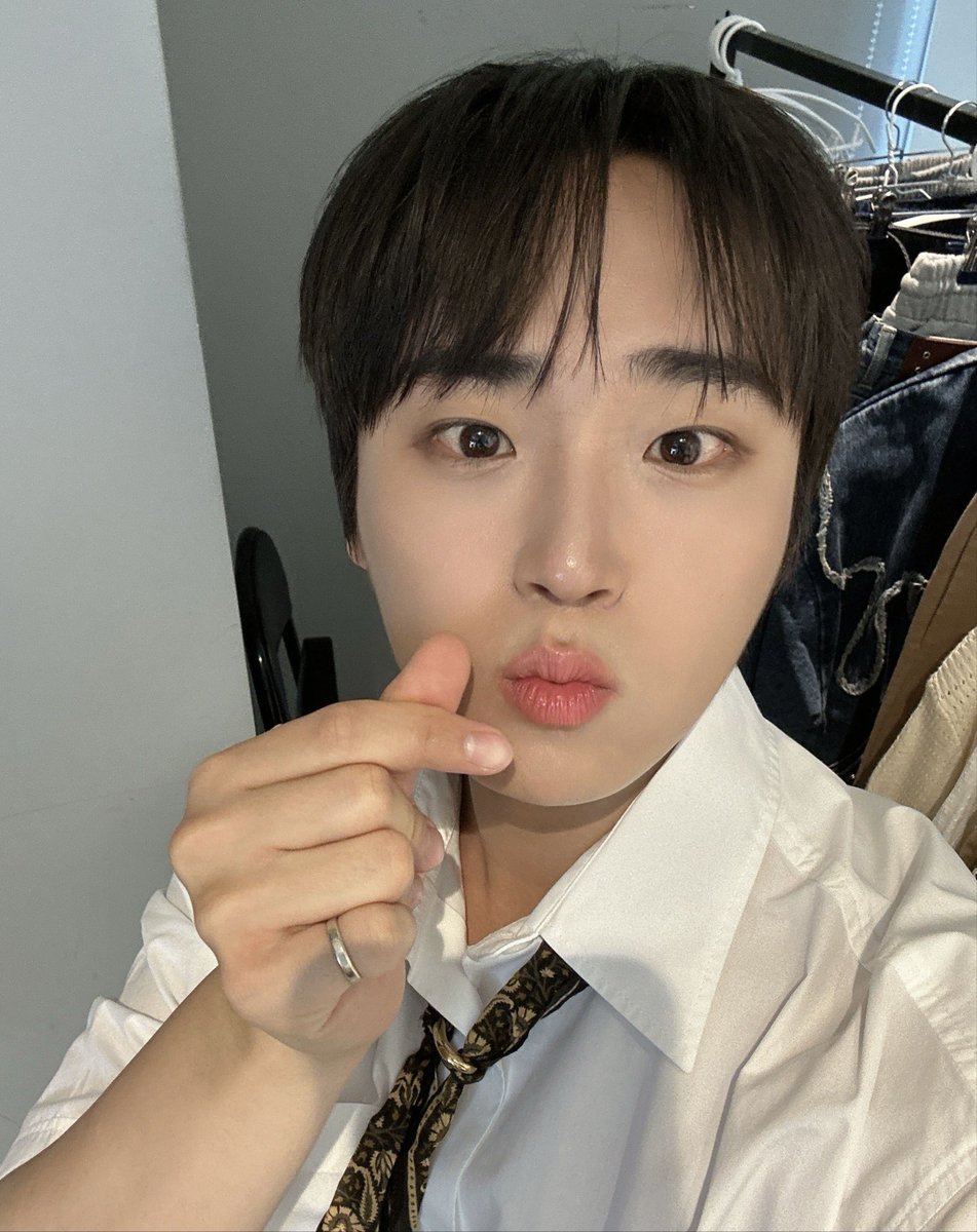 bsmfeed's tweet photo. Podols 💌

#GoldenChild #골든차일드
#BaeSeungmin #배승민 https://t.co/NJPXm3B9v4