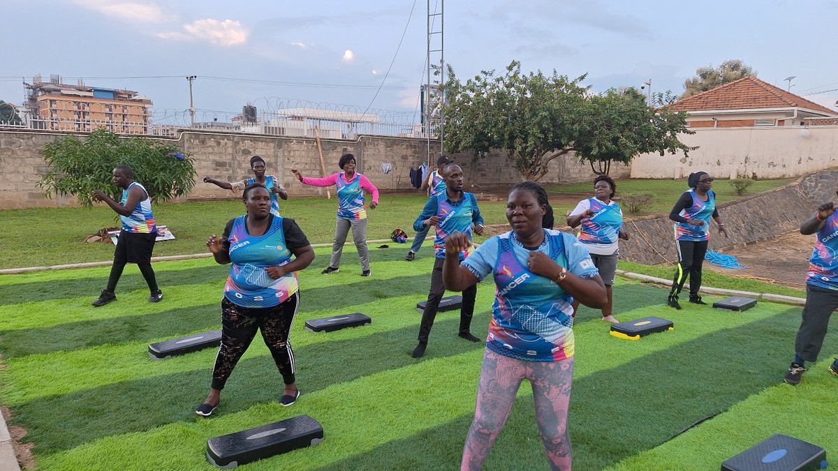 RCAruaEcoCity's tweet photo. A big thank you to the amazing staff of Bank of Uganda, Arua Branch for the opportunity to be part of the aerobic session a powerful activation towards #CancerRun2025. Your energy and support are helping us raise awareness and fight cancer together! 💪🎗️ #RotaryCancerRun https://t.co/PEyWMsFxwl