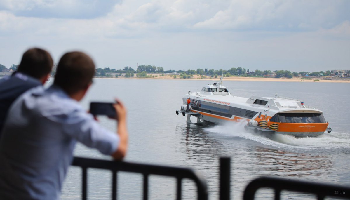 Russia's tweet image. ๐ฌ๐ We're making #hydrofoil travel great again in @Russia!
Starting today the newgen #Meteor120R opens another regular route: 1200 km from Nizhny Novgorod to Perm on water at 65 km/h!
๐ท๐บ #VisitRussia to explore the capitals of the Volga & Kama regions via rivers