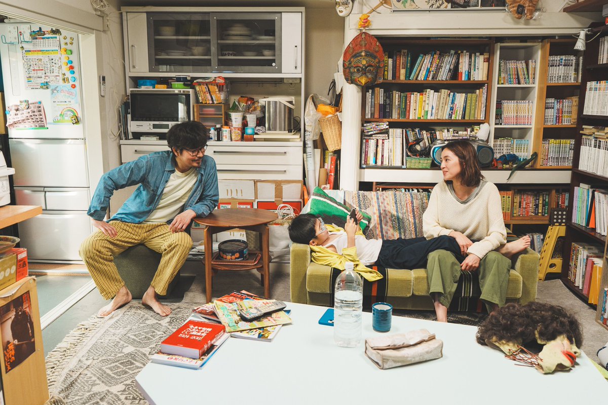 第𝟑話 𝟕.𝟐𝟕(日) よる𝟏𝟎時𝟏𝟓分˖*
#こんばんは朝山家です

⋱#朝山家の日常📸 ⋰

朝山家のオフショットをお届け📮
まるで本当の親子みたいな空気感💕🏠

第𝟏,𝟐話はTVerで見逃し配信中📡
🔗tver.jp/episodes/epdl3…

#中村アン #小澤征悦
#嶋田鉄太
#朝山家
#日10ドラマ
#ABCテレビ