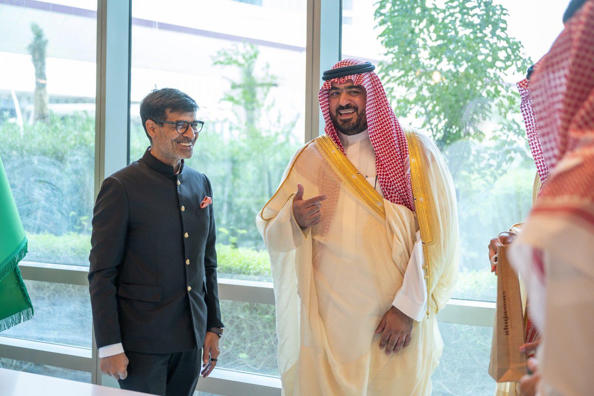 Samir Saran (@samirsaran) on Twitter photo Thrilled to sign an MoU on behalf of <a href="/orfonline/">ORF</a> with <a href="/MEPSaudi/">وزارة الاقتصاد والتخطيط</a>. Grateful to Minister, HE <a href="/falibrahim/">فيصل الإبراهيم Faisal Alibrahim</a> for his leadership
Look forward to partnering with the ministry to create knowledge products and develop leadership programmes/policy exchanges to support #SaudiVision2030 Thrilled to sign an MoU on behalf of <a href="/orfonline/">ORF</a> with <a href="/MEPSaudi/">وزارة الاقتصاد والتخطيط</a>. Grateful to Minister, HE <a href="/falibrahim/">فيصل الإبراهيم Faisal Alibrahim</a> for his leadership
Look forward to partnering with the ministry to create knowledge products and develop leadership programmes/policy exchanges to support #SaudiVision2030