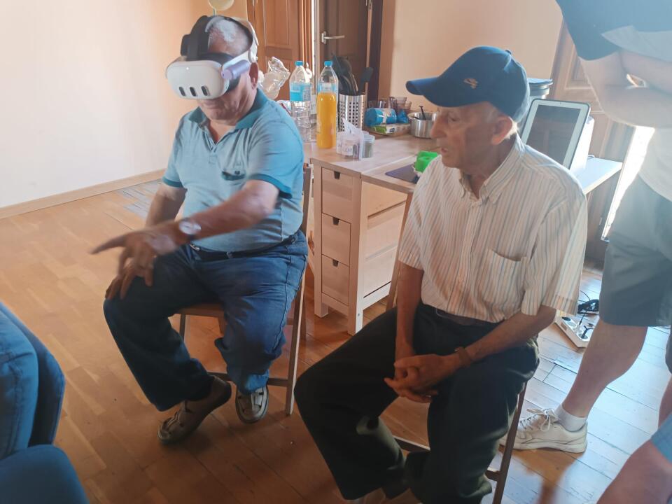 Fundacion_UVa's tweet image. 📍Última parada de la 𝐂𝐚́𝐩𝐬𝐮𝐥𝐚 𝐝𝐢𝐯𝐞𝐫𝐬𝐢𝐯𝐞𝐫𝐬𝐨 de @VIVEMAIS_POCTEP en Benavente (Zamora):
Fablab Itinerante, scape room para probar las tecnologías, prueba de prototipos de ganadores del concurso codiseño y reunión del consorcio del proyecto.