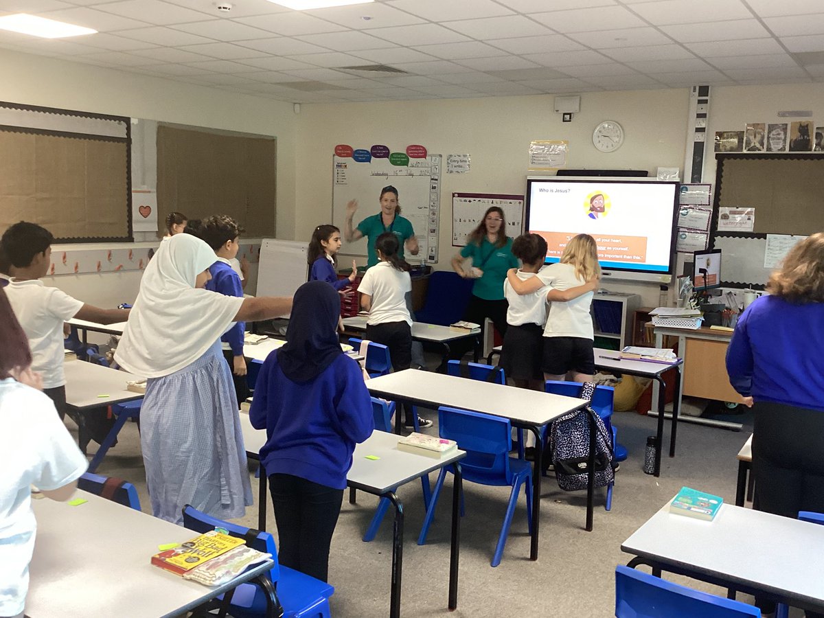 MinervaCLF's tweet photo. Year 4 had a fantastic visit from Encounter Christianity to build on their philosophers learning. We learnt so much about the moral choices that some of Jesus’ disciples made and how we could make good choices in our own lives. #cabotfederation https://t.co/l8jE4zDcSb