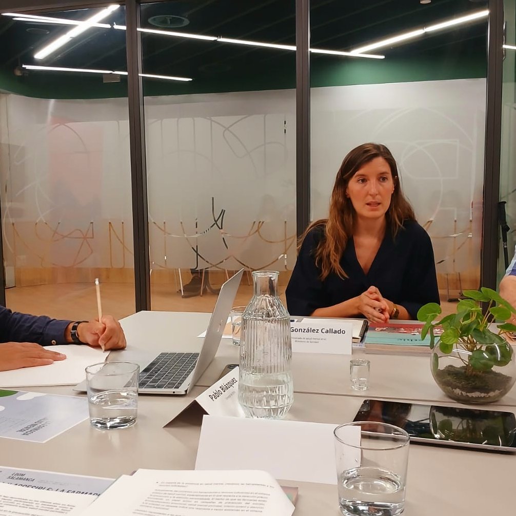 <a href="/Farmaceuticos_/">Consejo General Colegios Farmacéuticos</a> <a href="/saludmentalCM/">Federación Salud Mental Madrid</a> 🎙️Belén González Callado (<a href="/belengonzalezc/">Belén González</a>): «Si pusiéramos en el centro los aspectos que tienen que ver con lo social y lo vincular tendríamos una reparación de la pérdida económica que representan los problemas de salud mental».
