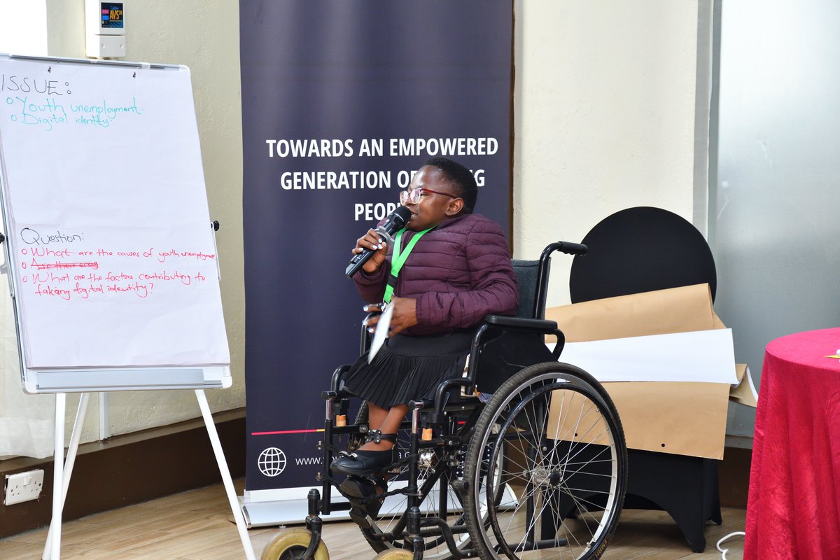 A_YouthPanel's tweet image. Our young panelists in Kenya are tackling barriers to meaningful work head-on — exploring issues in their communities & designing bold solutions.
A transformative workshop in Nairobi has sparked learning & youth-led action for secure, sustainable futures. 🌍
#AYP #YouthVoices…