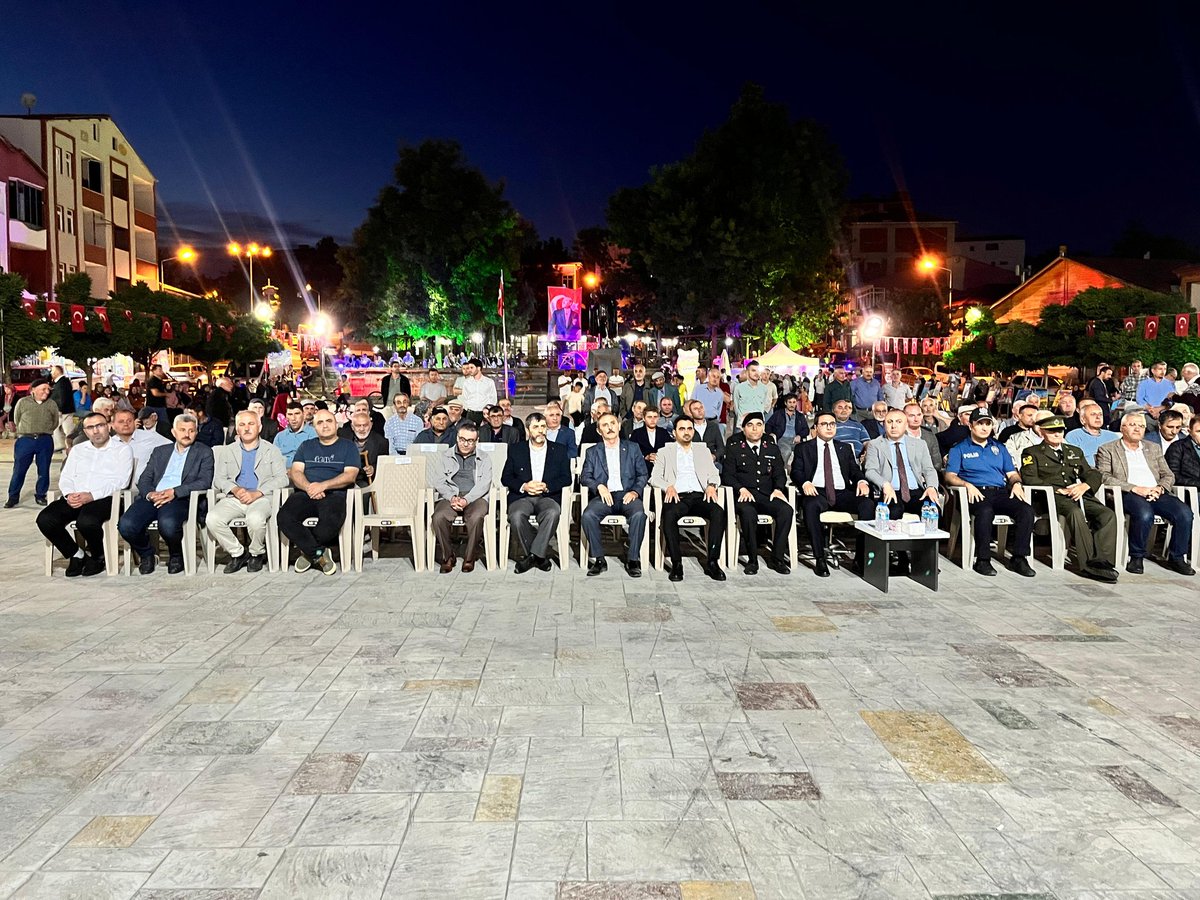 ASARCIK İLÇE MİLLİ EĞİTİM MÜDÜRLÜĞÜ (@asarcikmem) on Twitter photo 15 Temmuz Demokrasi ve Milli Birlik Günü Anma etkinlikleri kapsamında Kaymakamımız Sn. Ahmet Tayyip KORKMAZ, protokol üyeleri ve vatandaşlarımızın katılımıyla gerçekleştirildi. <a href="/tcmeb/">Millî Eğitim Bakanlığı</a> <a href="/samsunmem/">Samsun İl Milli Eğitim Müdürlüğü</a> <a href="/MustafaZDL4/">Mustafa ÖZDİL</a> 15 Temmuz Demokrasi ve Milli Birlik Günü Anma etkinlikleri kapsamında Kaymakamımız Sn. Ahmet Tayyip KORKMAZ, protokol üyeleri ve vatandaşlarımızın katılımıyla gerçekleştirildi. <a href="/tcmeb/">Millî Eğitim Bakanlığı</a> <a href="/samsunmem/">Samsun İl Milli Eğitim Müdürlüğü</a> <a href="/MustafaZDL4/">Mustafa ÖZDİL</a>