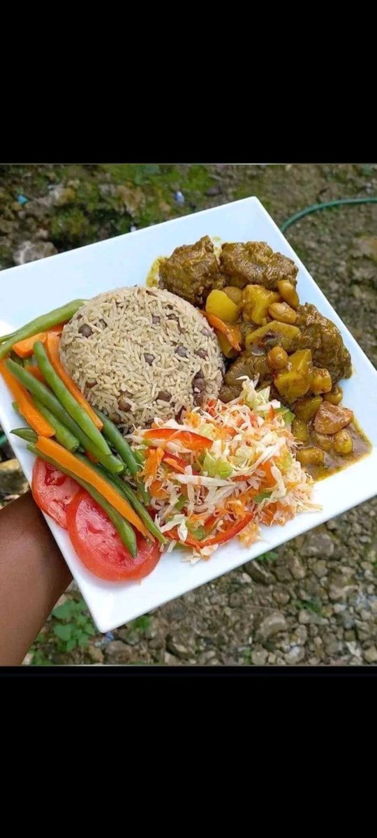 Come with ur drink 🍸