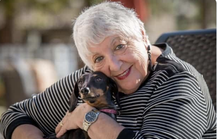 5 Reasons Why a Dog Improves Your Quality of Life | Discovery Village Deerwood ow.ly/6WLC50WeXYR

"We've heard it all-- dogs are a man's best friend, an angel without wings, the only thing on earth that loves you more than he loves himself."

#Dogs