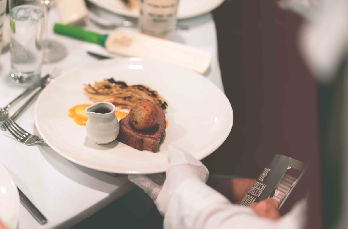 TheGreenRoomEx's tweet image. It's not just the cricket we're looking forward to when we return to The Oval at the end of the month🤩
Breakfast on arrival, Champagne reception, three course gourmet meal 𝘢𝘯𝘥 afternoon tea... true VIP treatment🌟
#TheGreenRoom #EnglandCricket #ENGvIND #Cricket #Foodie