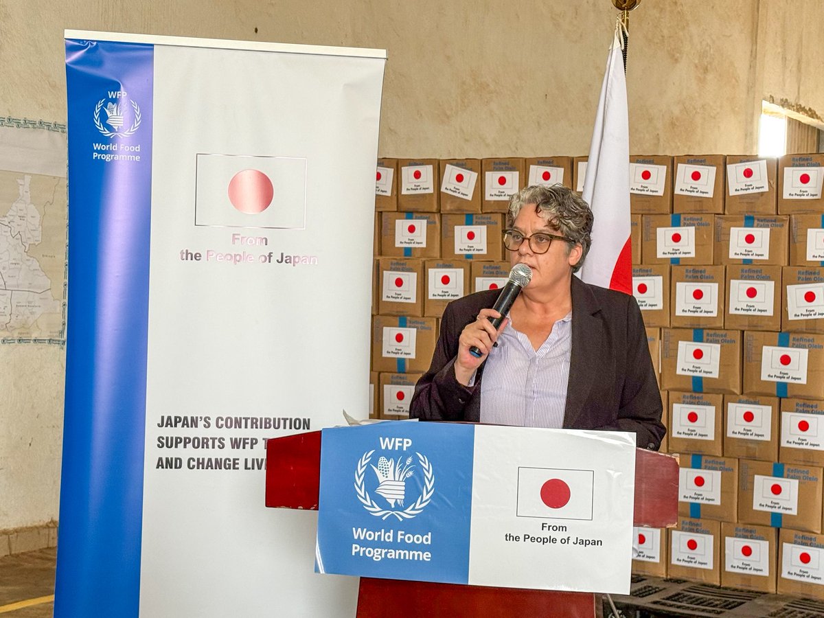 WFP_SouthSudan's tweet image. 🇯🇵 Japan announced today a generous contribution of JPY 500 million (USD 3.2M) to support @WFP’s operations in #SouthSudan
The funding will help deliver food to >14,000 people and provide school meals to >42,000 children.
Thank you @MofaJapan_en!🙏🏿