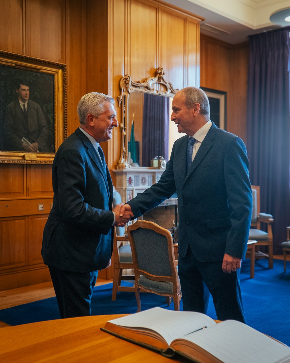 MichealMartinTD's tweet image. Greatly appreciated the opportunity to meet with @FilippoGrandi and discuss the vital work being carried out by the UNHCR.
In these turbulent times, I was pleased to reassure him on Ireland’s continued strong support and financial assistance for the UNHCR.
@Refugees