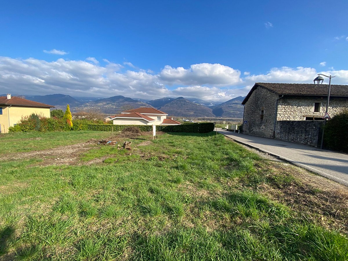 GH_Pontchara's tweet photo. ✨ Nouveau | À vendre | BERNIN 📍

NOUVEAUTÉ Guy Hoquet Pontcharra , terrain viabilisé à Bernin, de 900 m2. Secteur calme  Exposition SUD Est / Sud Ouest - VUE BELLEDONNE   Proximité immédiate avec la zone verte ainsi qu'aux structures (...) https://t.co/ChxNpMnJ0V