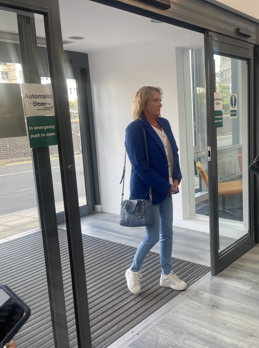 Sandie arriving for her tribunal.
After being cleared by the NHS Fife investigation 
What will NHS Fife argue today?
Will they withdraw much of their now disproven testimony?
#GoSandie 
You are standing up for all women 💜🤍💚