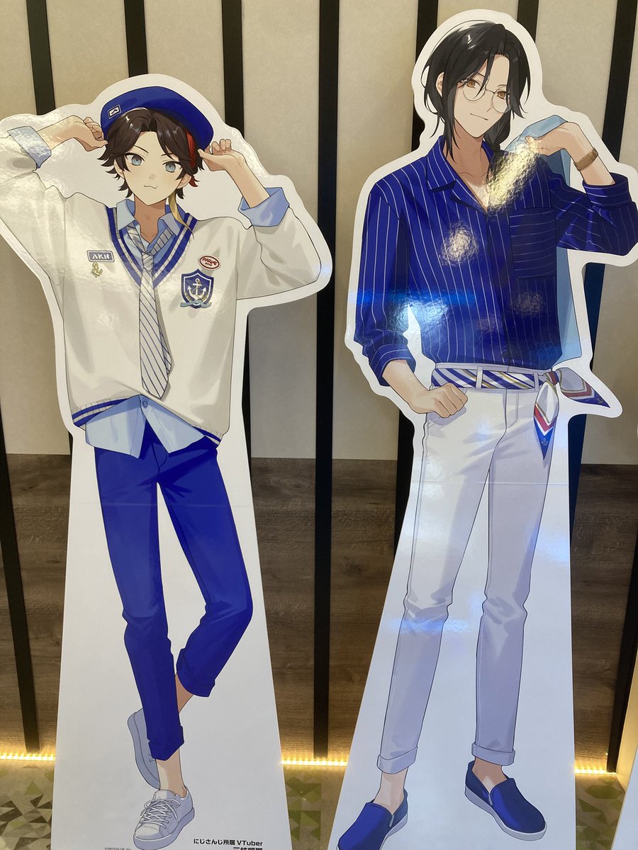 POSO3's tweet image. オタ活してるー！！どこ行ってもにじさんじあるすごい