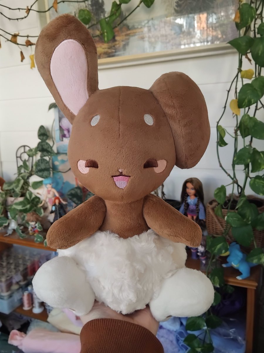sugar_stitch's tweet image. Feels like forever since I last did a regular coloured Buneary, but I love the rich brown and ivory~ This cutie&apos;s close to finished 😊