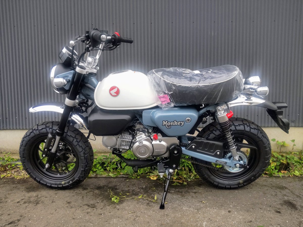 久しぶりに入荷の新車【モンキー125】🐒
パールカデットグレー
今注文すると10月以降の入荷予定です！
ご興味がある方は店頭展示してますので、お気軽にお立ち寄りください😁
#HONDA #新車 #取手市 #モンキー #バイク #茨城県