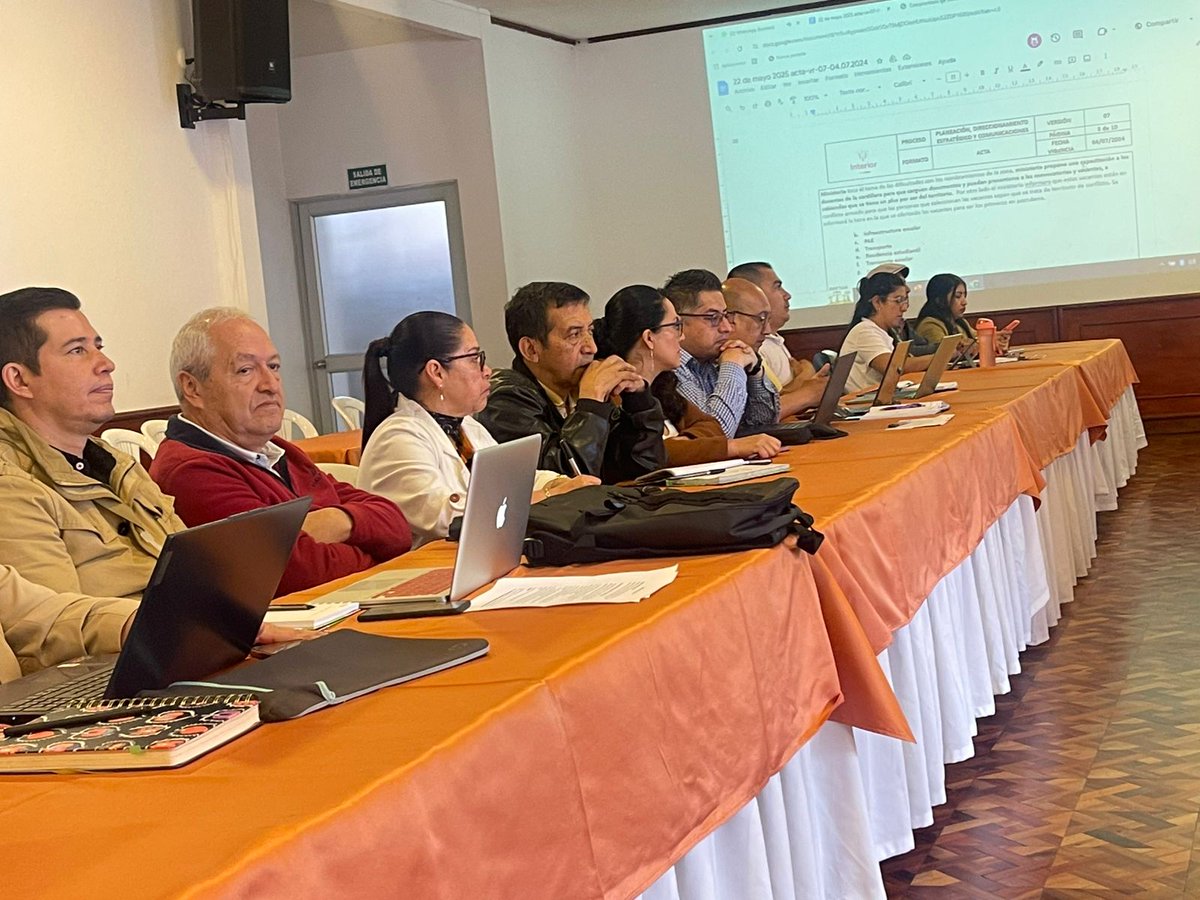 PyCEtnicas's tweet photo. Ministerio de Educación Nacional, pueblos y comunidades etnicas, 22 de mayo 2025,  participó en la mesa de diálogo con los municipios de Coordillera, con el acompañamiento del equipo de Recursos Humanos, cobertura, OAI y la  Uapa. @DanielRMed @faridespitre @Mineducacion https://t.co/AYIhmLuGFM