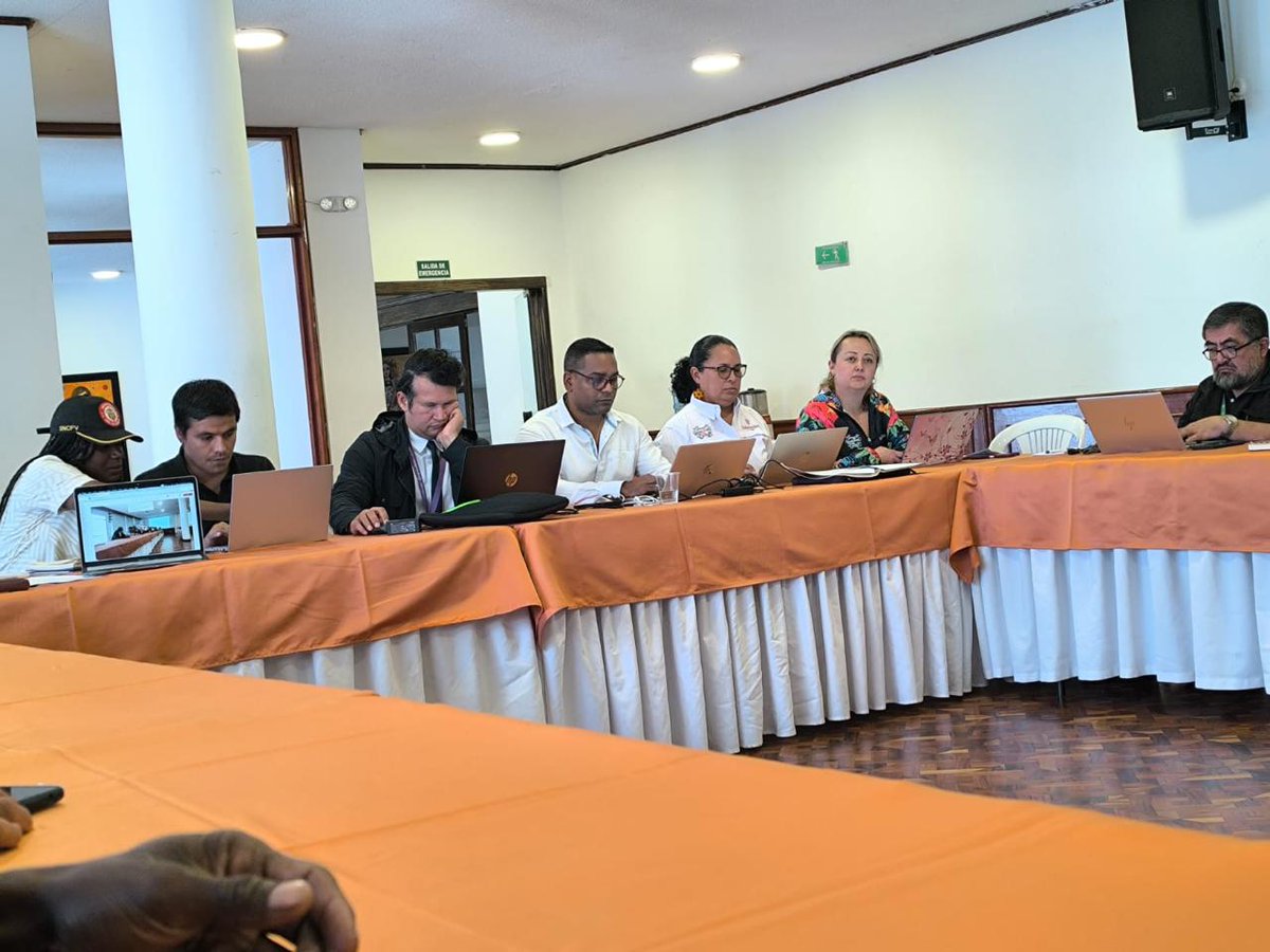 PyCEtnicas's tweet photo. Ministerio de Educación Nacional, pueblos y comunidades etnicas, 22 de mayo 2025,  participó en la mesa de diálogo con los municipios de Coordillera, con el acompañamiento del equipo de Recursos Humanos, cobertura, OAI y la  Uapa. @DanielRMed @faridespitre @Mineducacion https://t.co/AYIhmLuGFM