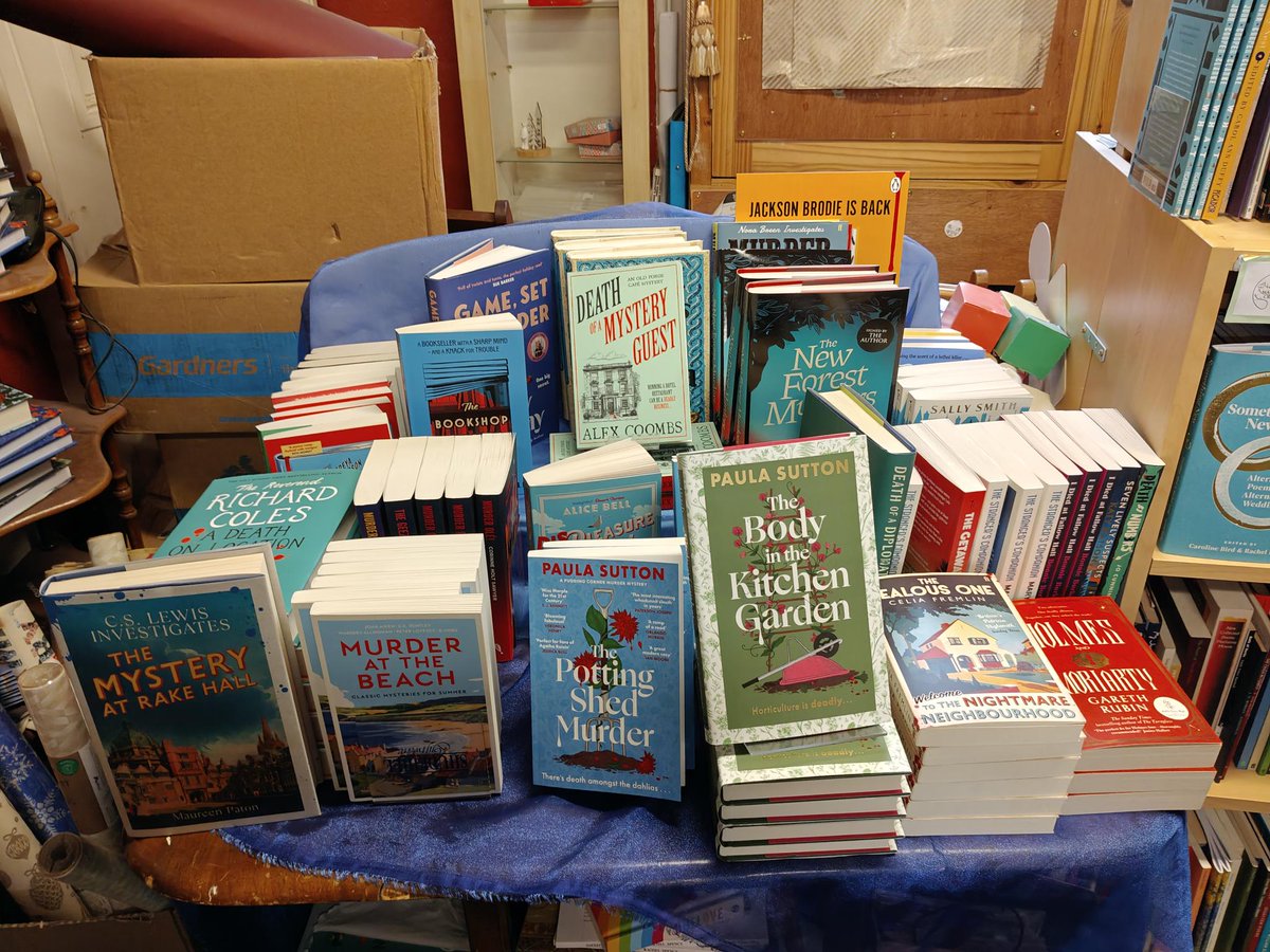 Furtherfrom's tweet image. The rain has moved on! So this is your chance to get down to the bookshop and stock up! We've got fantastic new releases for just about every genre you can think of, plus beautiful cards for all occasions! We'll be open until a bit later tonight, so plenty of time to browse!