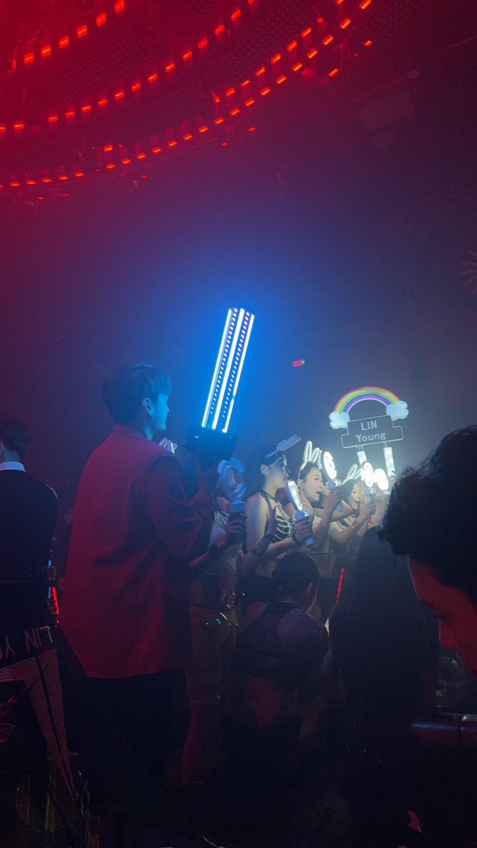 南京淫妻爱推油 tweet media