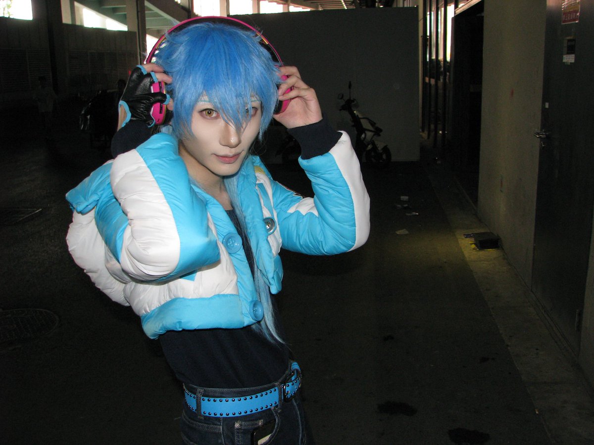 So I put my headphones on

#aoba #dmmd #dramaticalmurder
#瀬良垣蒼葉 #cos #cosplay #bl