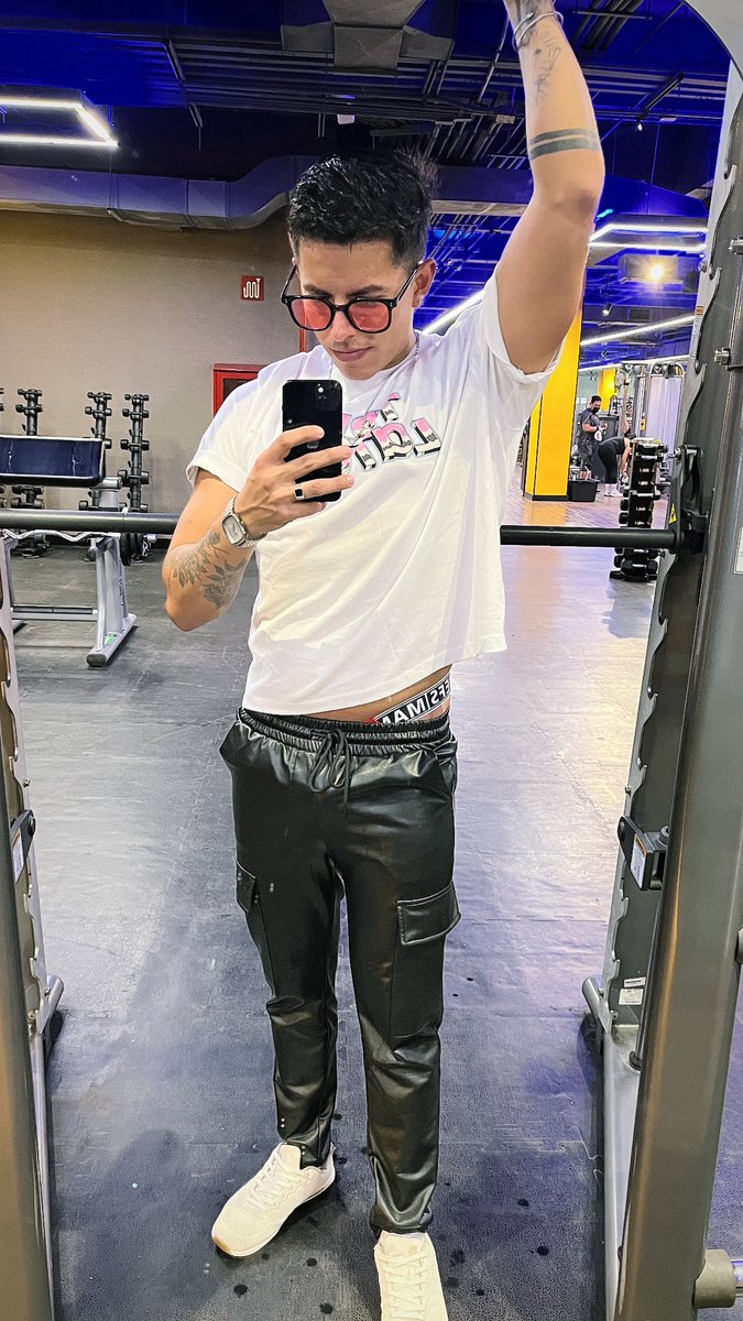 kikeboy2112's tweet photo. #LoveIsland #helevier #LYKN #sigueme #fyp #gayboy #cdmx #Folllow #LGBTQIA https://t.co/oC4MQRjgFs