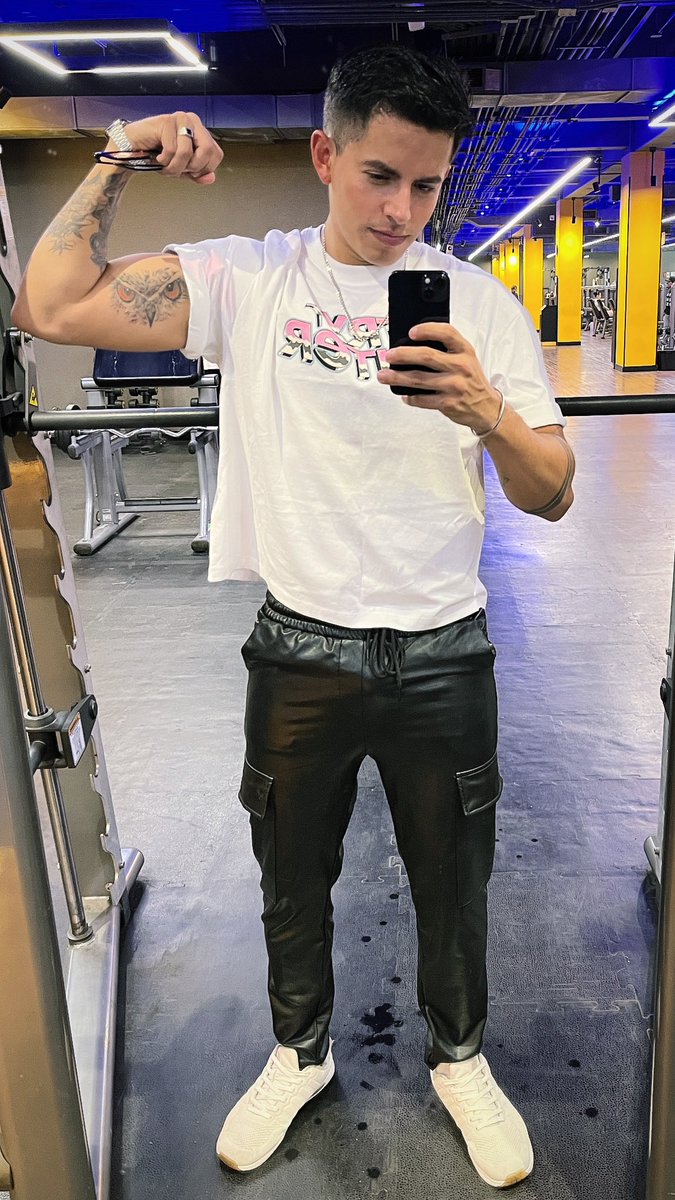 kikeboy2112's tweet photo. #LoveIsland #helevier #LYKN #sigueme #fyp #gayboy #cdmx #Folllow #LGBTQIA https://t.co/oC4MQRjgFs