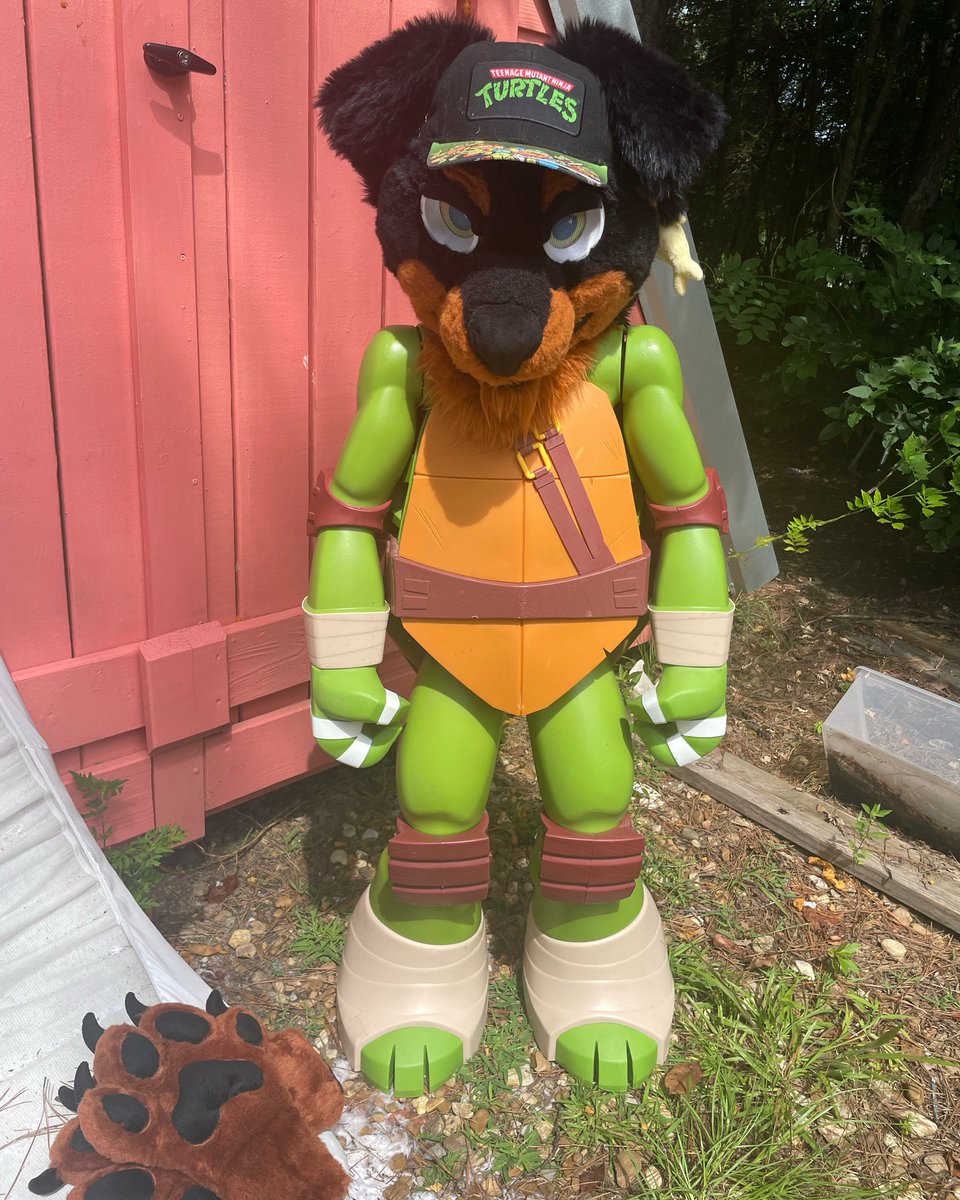 ThatDumbYote's tweet image. Me omw to torment people at megaplex