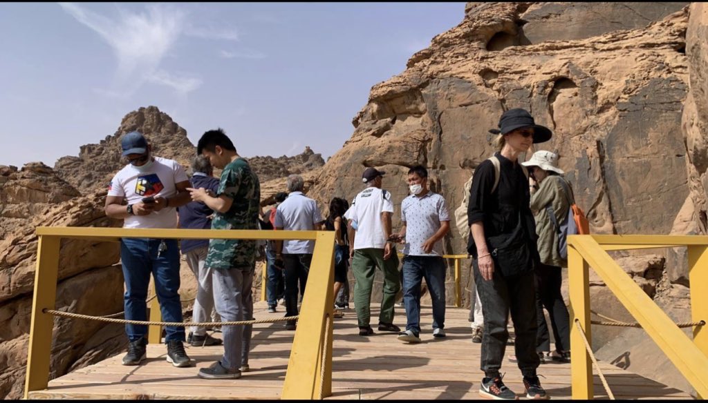 Alsarem_15's tweet image. This month marks ten years since Jubbah was inscribed on the UNESCO World Heritage List.
A historic milestone that turned my hometown, Jubbah, and the Hail region into a global destination, welcoming visitors from more than 63 countries around the world.
#Jubbah #Hail #UNESCO…