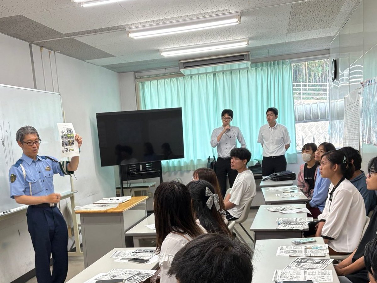 shkpr's tweet image. 東日本国際大学で留学生向け防犯・交通安全講座を実施!いわき中央警察署の協力で詐欺対策や交通ルールを学び、安心して日本生活を楽しむ準備ができました✨ #東日本国際大学 #留学生 #防犯 #交通安全 #地域貢献