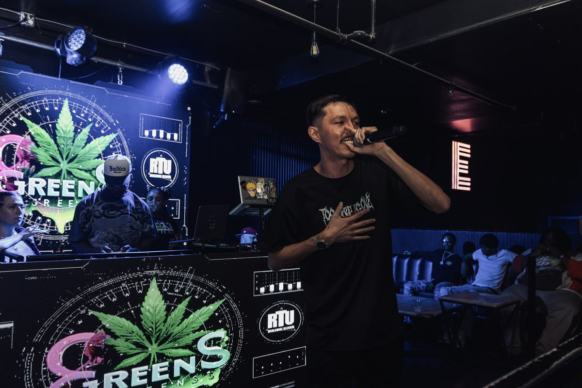 thenameis_AK's tweet photo. Grateful to have hit the stage at the AZ Hip Hop Festival with my brotha @roox_dirtsquad_ 
Appreciate everyone who showed love — #Dirtsquad in full effect.
Big thanks to @azhiphopfest for supporting real independent artists.
More to come😤👊🏽

#AZHipHopFestival #Dirtsquad #hiphop https://t.co/hjo9juNfGS
